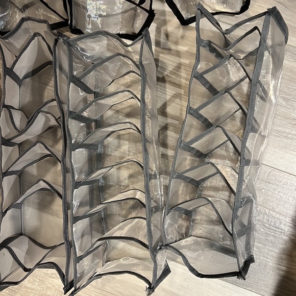 Drawer Organizers Set of 8 Like New - Picture 2 of 4